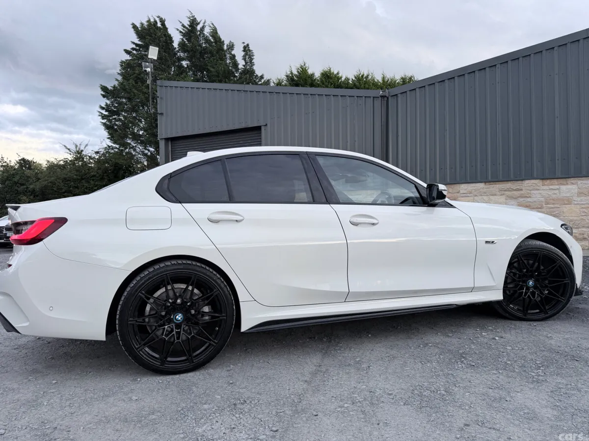BMW 3-Series Saloon, Petrol Plug-in Hybrid, 2022, White