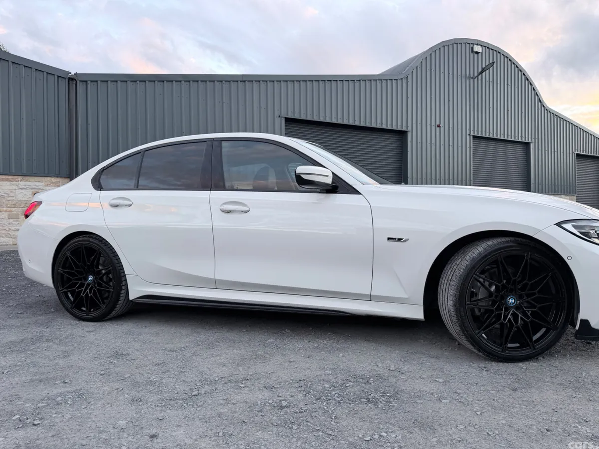 BMW 3-Series Saloon, Petrol Plug-in Hybrid, 2022, White