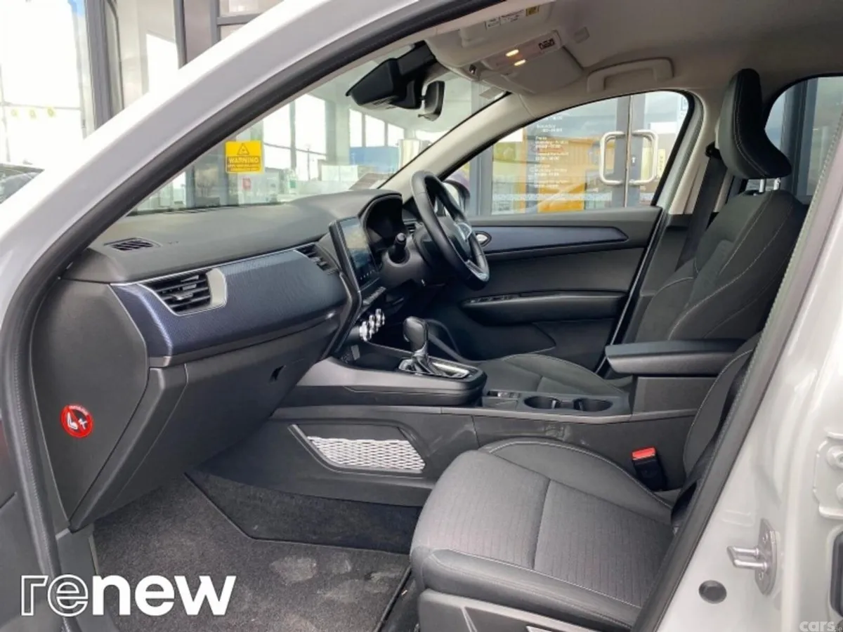 Renault Arkana Hatchback, Petrol, 2022, White