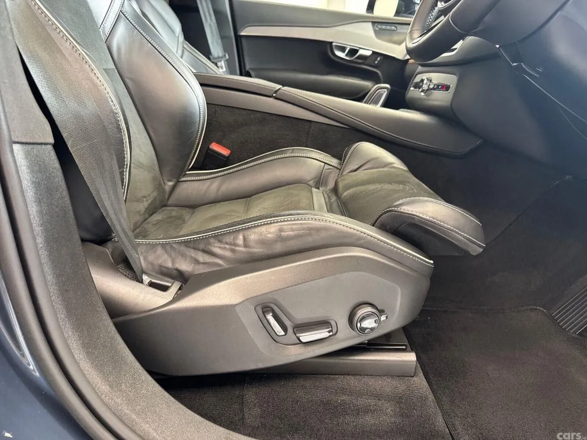 Volvo XC90 SUV, Petrol Plug-in Hybrid, 2021, Blue