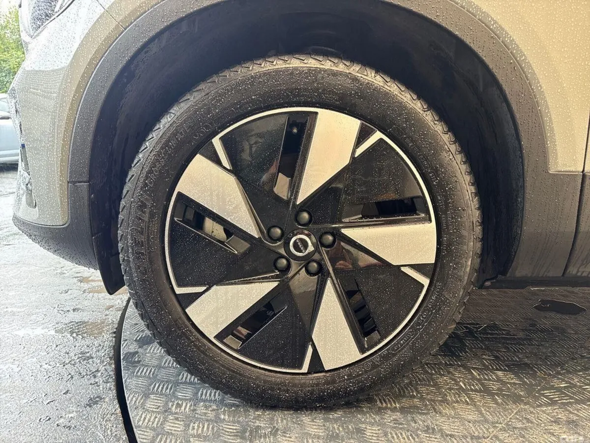 Volvo XC40 Estate, Electric, 2024, Grey