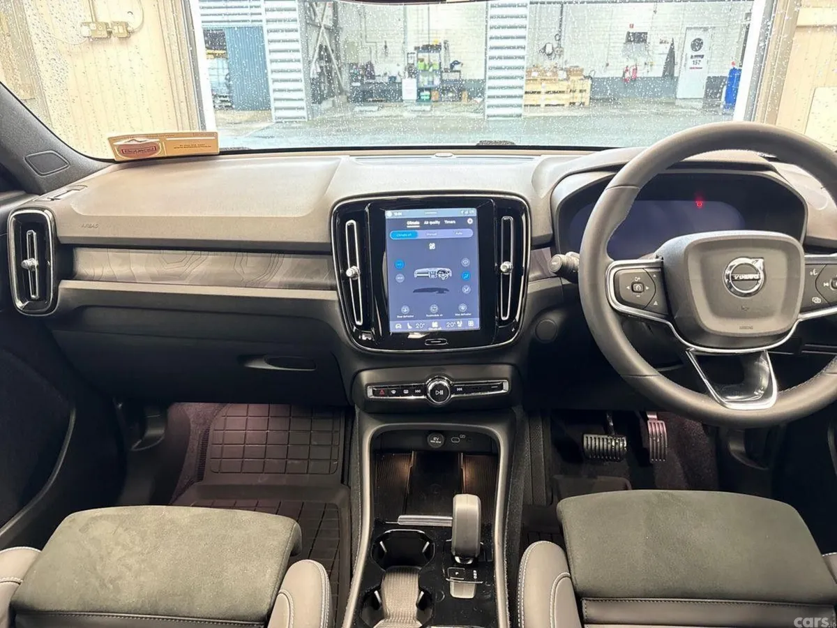 Volvo XC40 Estate, Electric, 2024, Grey