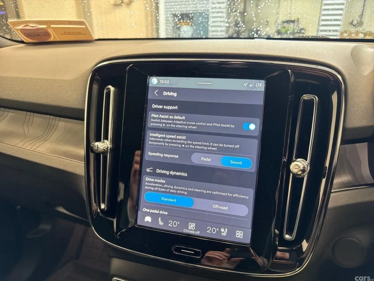 Volvo XC40 Estate, Electric, 2024, Grey