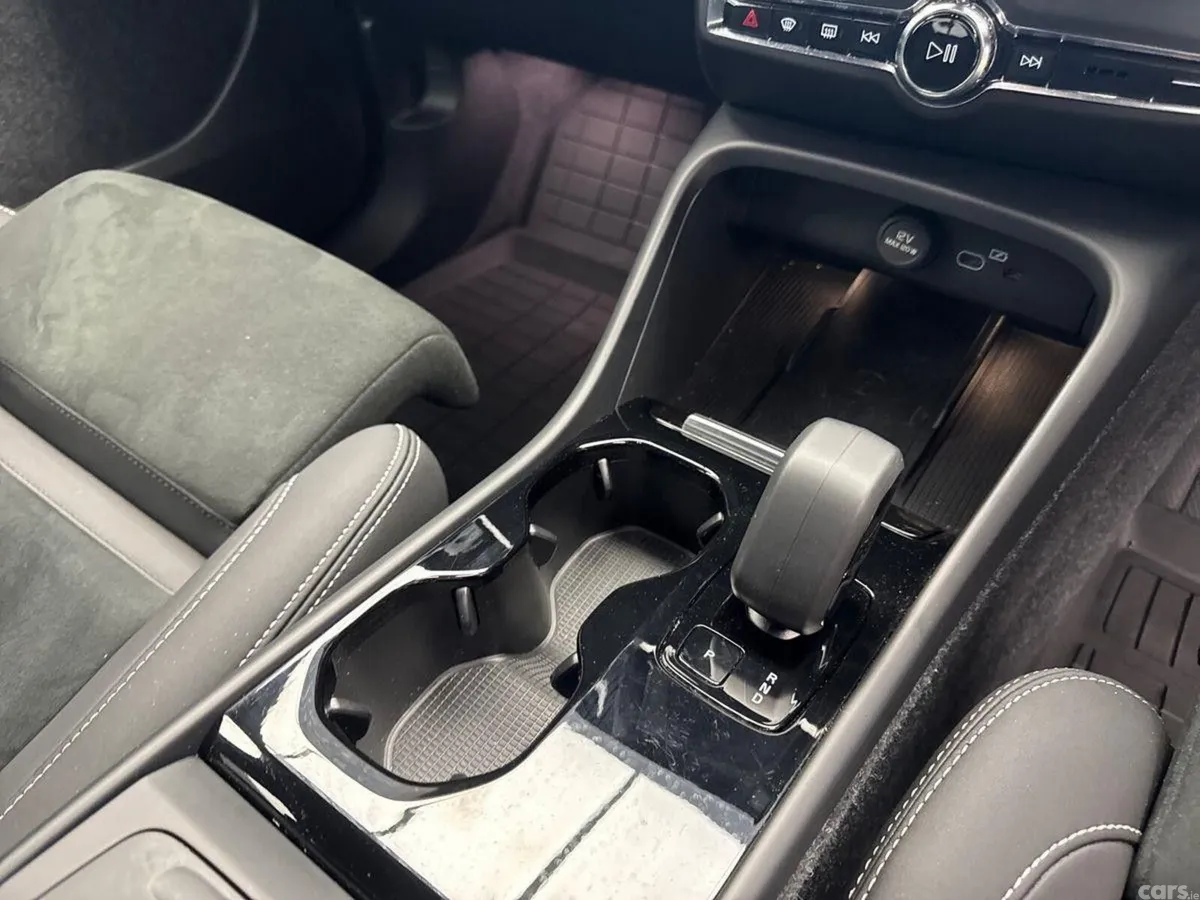Volvo XC40 Estate, Electric, 2024, Grey