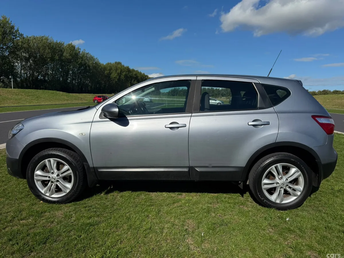 Nissan Qashqai Hatchback, Petrol, 2011, Blue