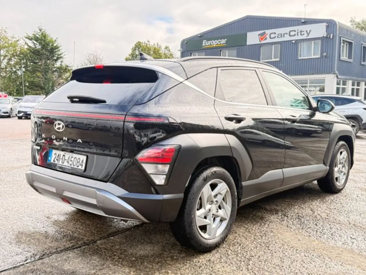 Hyundai KONA MPV, Petrol, 2024, Black