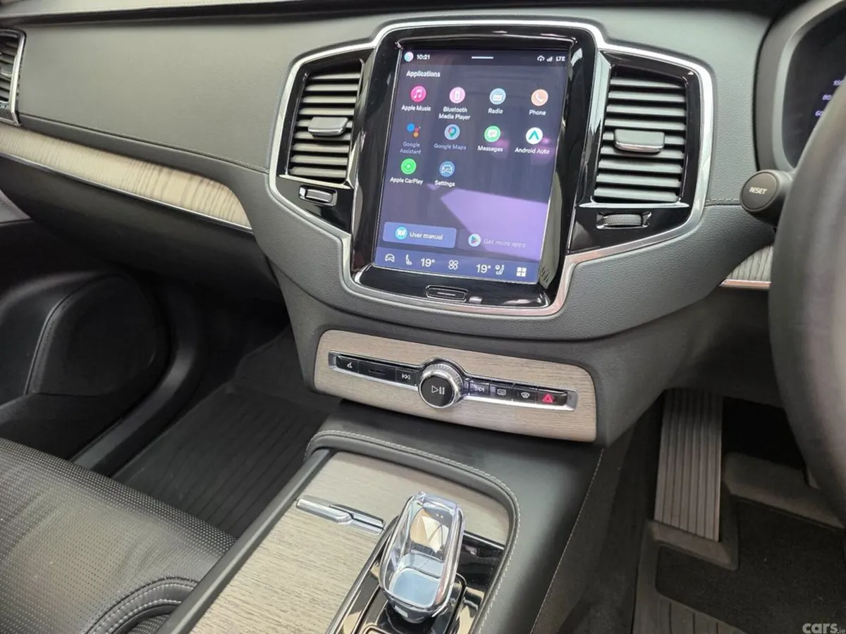 Volvo XC90 SUV, Petrol Plug-in Hybrid, 2023, Black