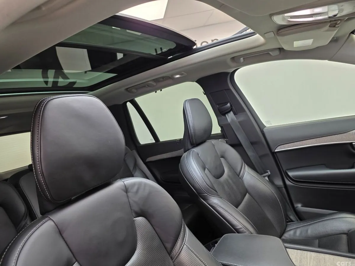 Volvo XC90 SUV, Petrol Plug-in Hybrid, 2023, Black