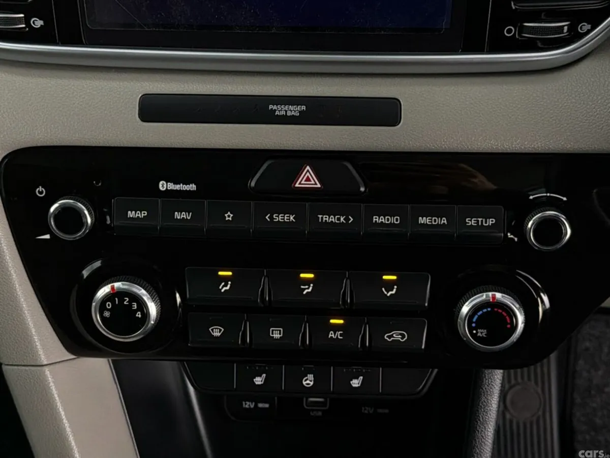 Kia Sportage SUV, Diesel Hybrid, 2021, Grey