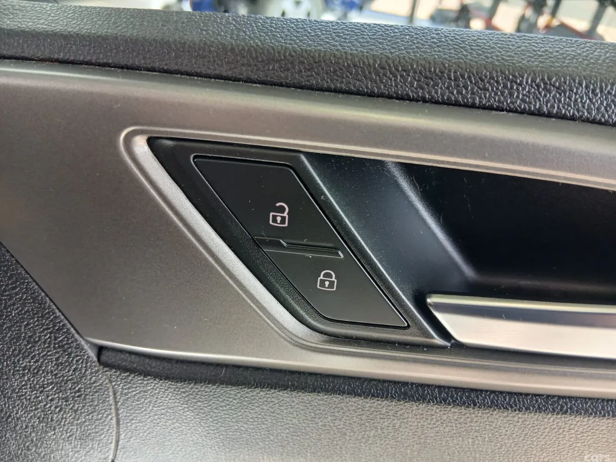 Volkswagen Polo Hatchback, Petrol, 2020, White