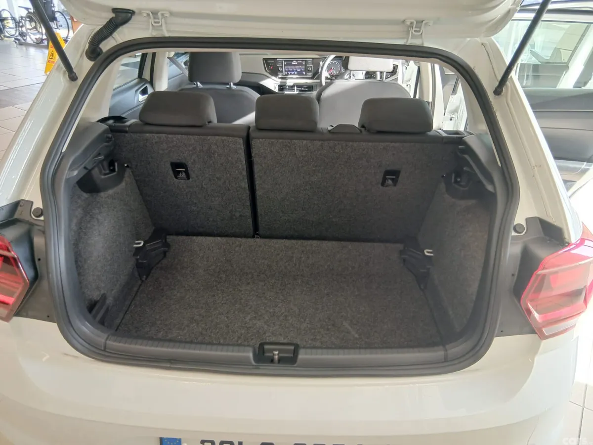 Volkswagen Polo Hatchback, Petrol, 2020, White