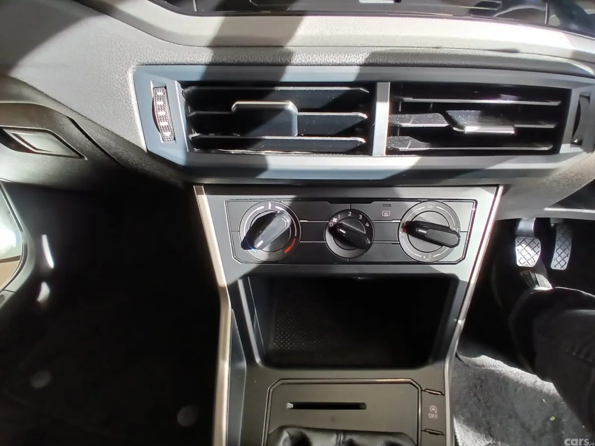 Volkswagen Polo Hatchback, Petrol, 2020, White