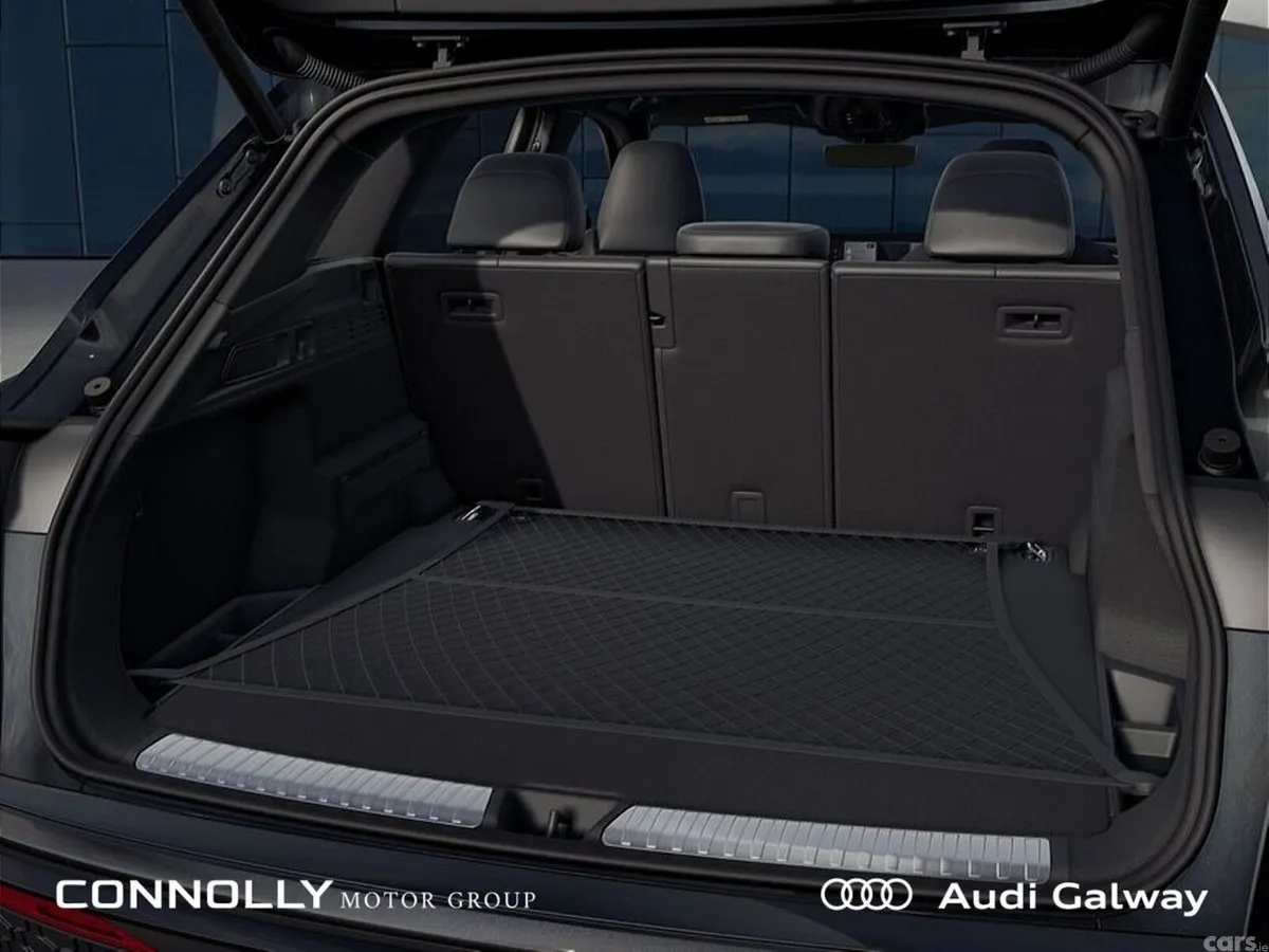 Audi Q5 SUV, Petrol Plug-in Hybrid, 2027, Black