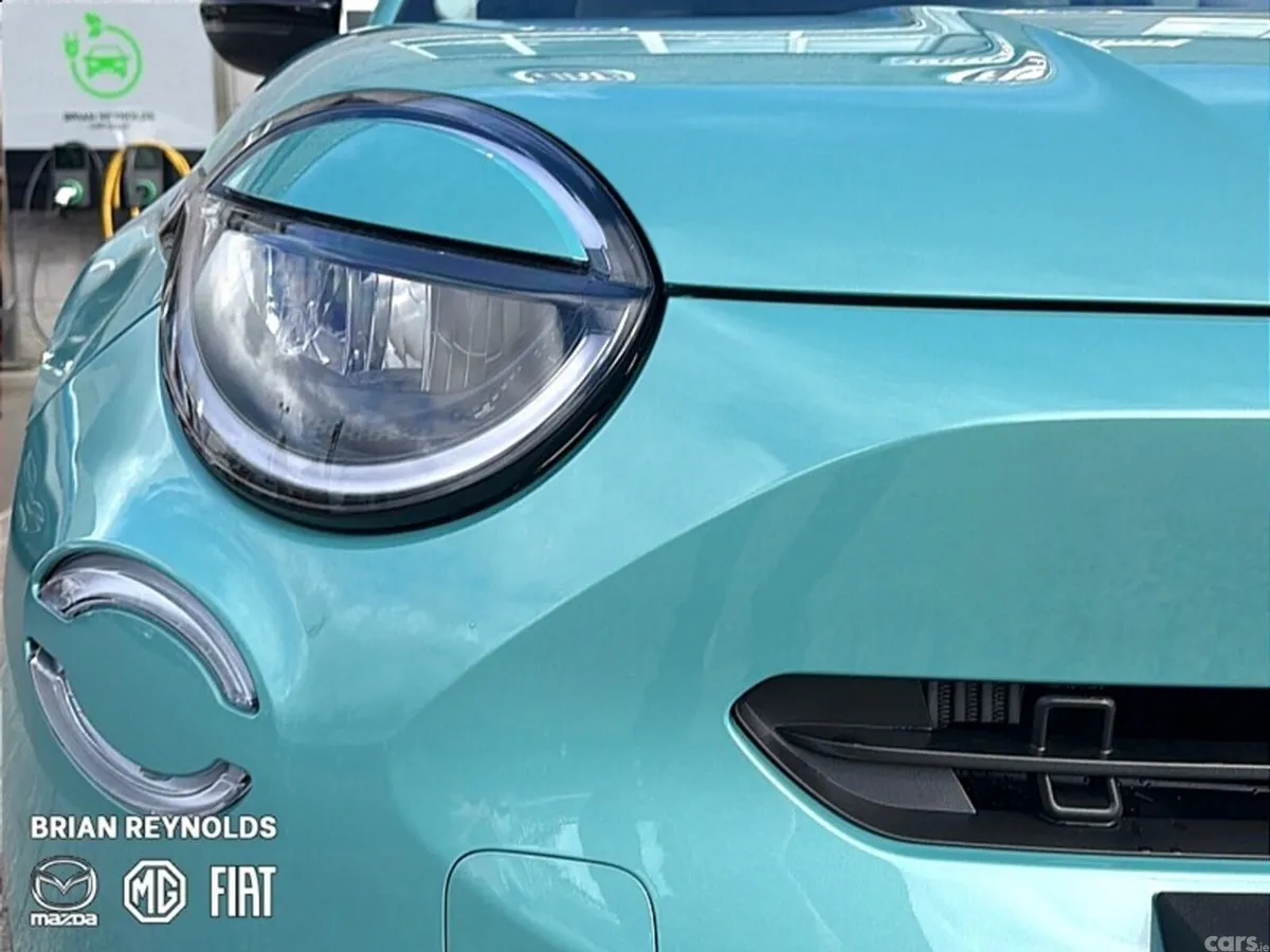 Fiat 600 Hatchback, Petrol, 2026, Blue