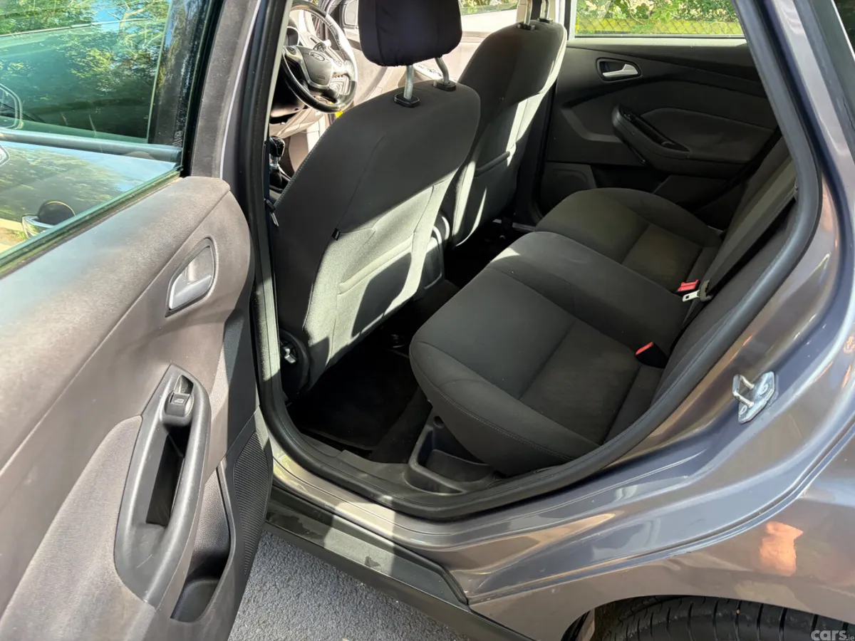 Ford Focus Saloon, Diesel, 2014, Brown