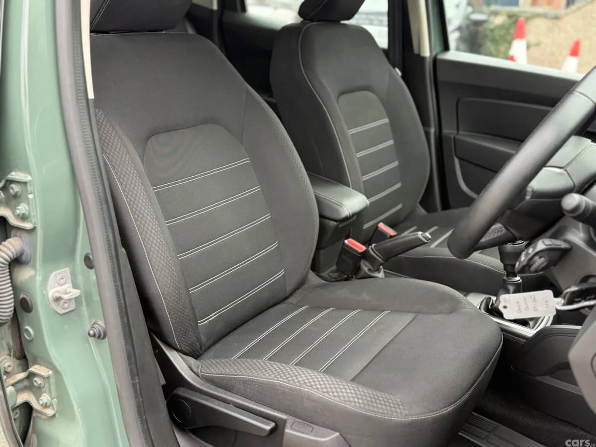 Dacia Duster SUV, Diesel, 2023, Grey