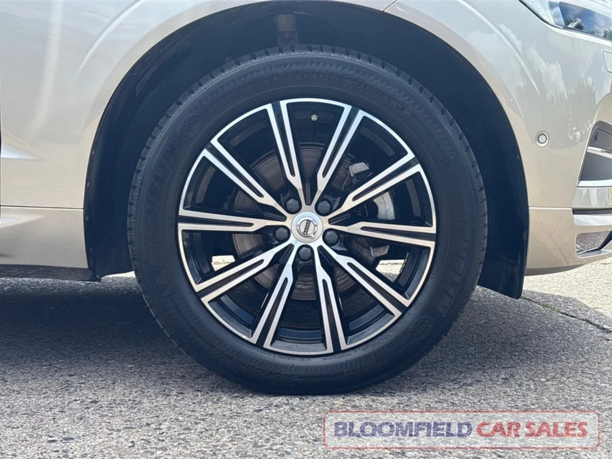 Volvo XC60 SUV, Diesel, 2019, Gold