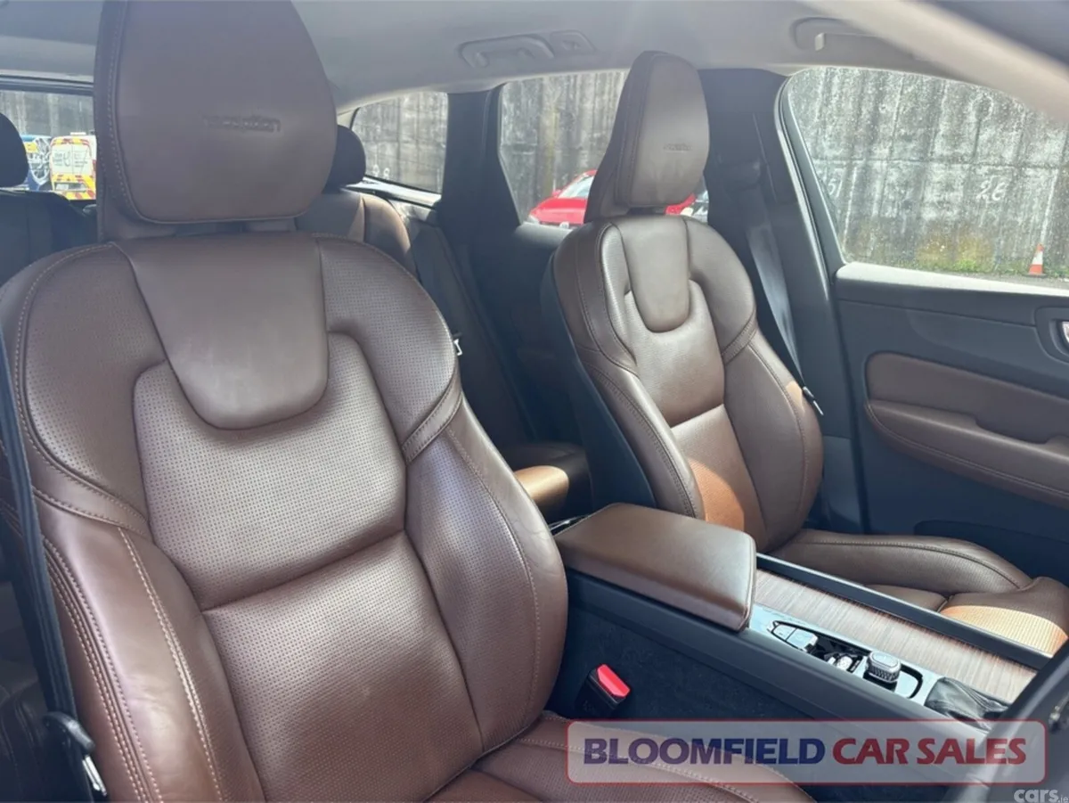 Volvo XC60 SUV, Diesel, 2019, Gold