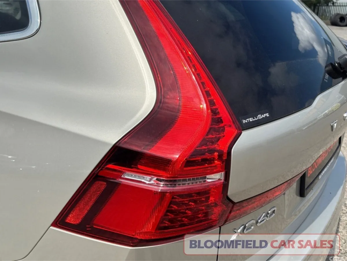 Volvo XC60 SUV, Diesel, 2019, Gold