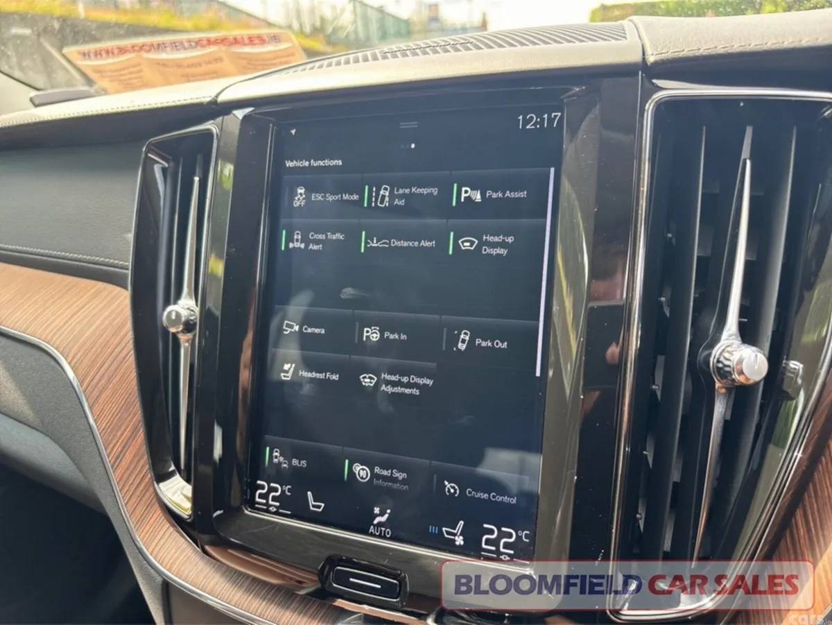 Volvo XC60 SUV, Diesel, 2019, Gold