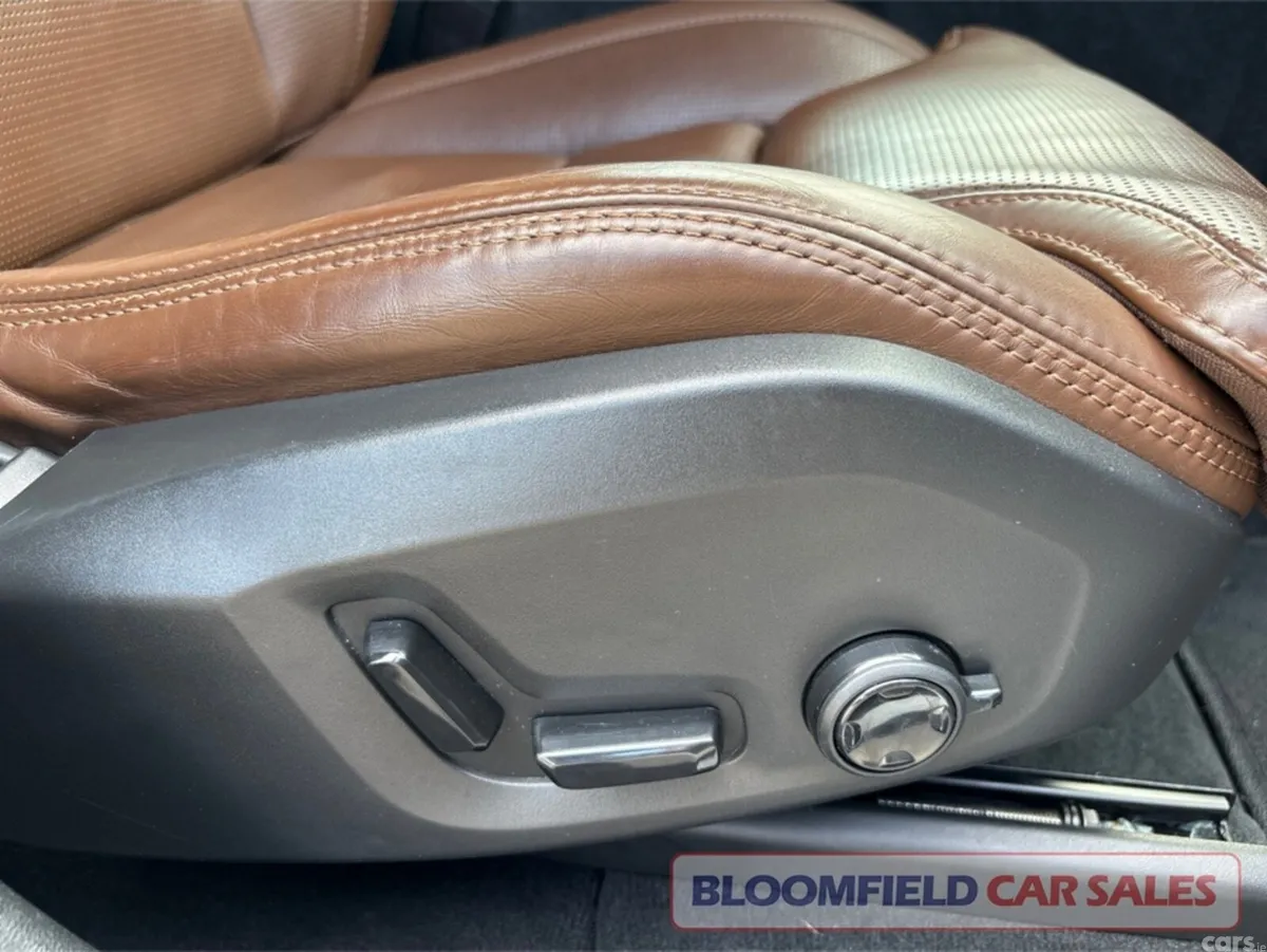 Volvo XC60 SUV, Diesel, 2019, Gold