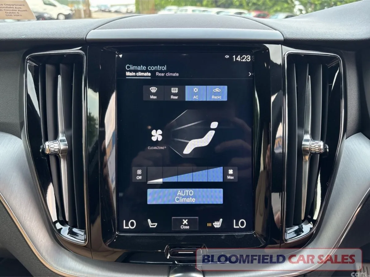 Volvo XC60 SUV, Diesel, 2018, Blue