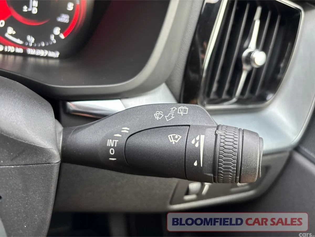 Volvo XC60 SUV, Diesel, 2018, Blue