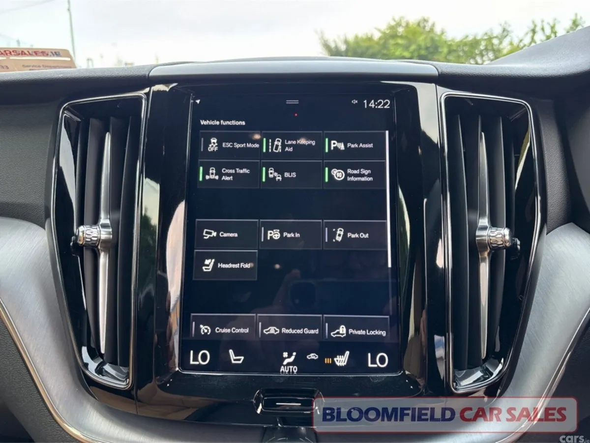 Volvo XC60 SUV, Diesel, 2018, Blue