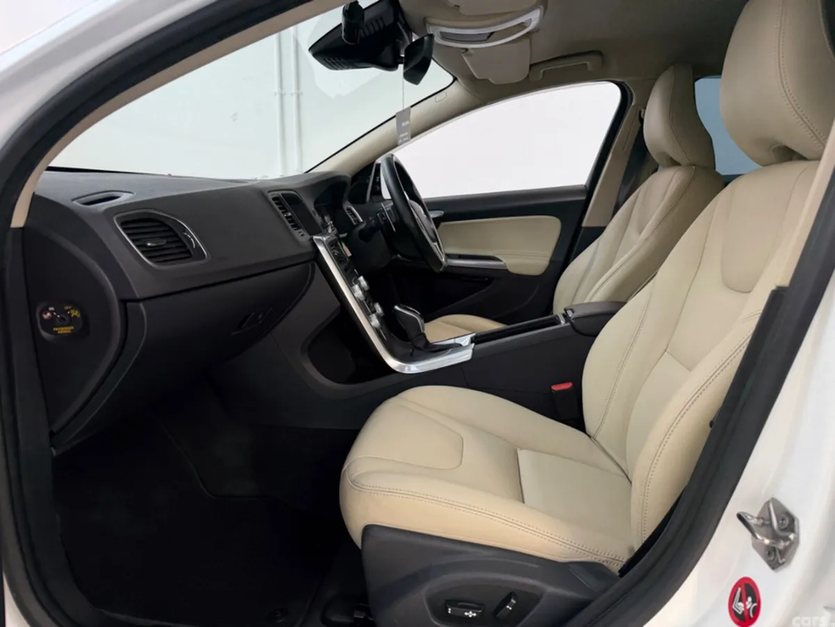 Volvo V60 Estate, Diesel, 2017, White
