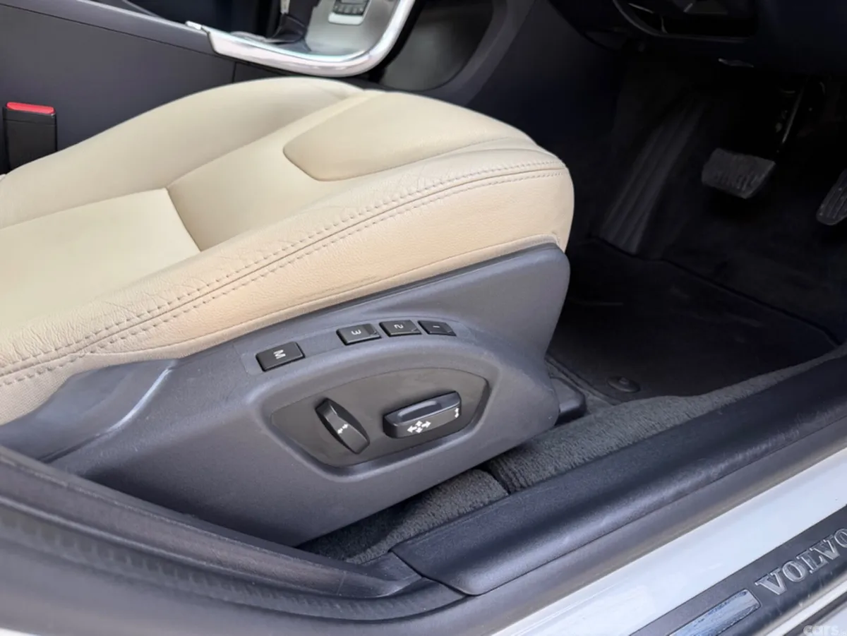 Volvo V60 Estate, Diesel, 2017, White