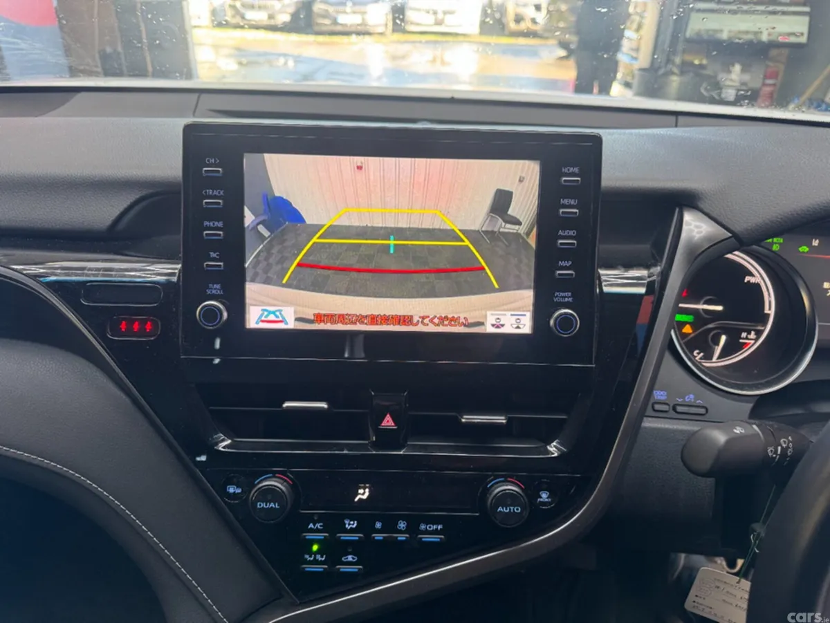 Toyota Camry Saloon, Petrol, 2022, White