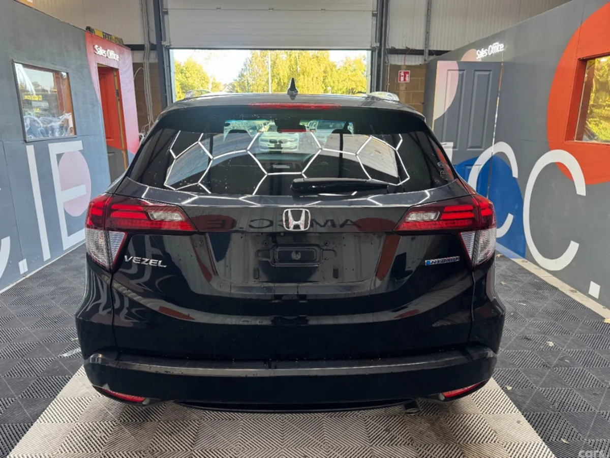Honda Vezel SUV, Petrol Hybrid, 2017, Black