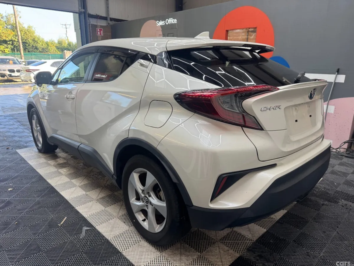 Toyota C-HR SUV, Petrol, 2019, White