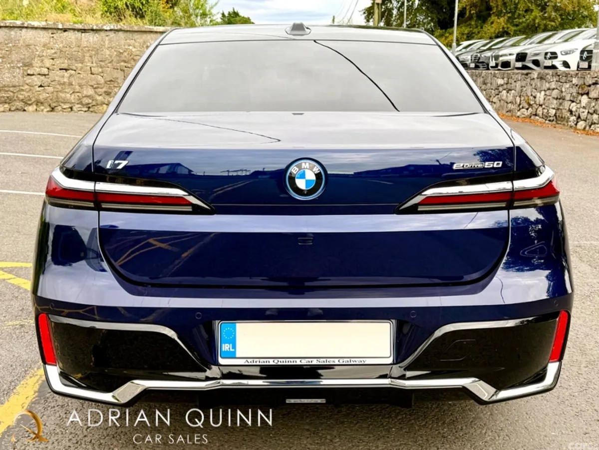 BMW i7 Saloon, Electric, 2026, Blue