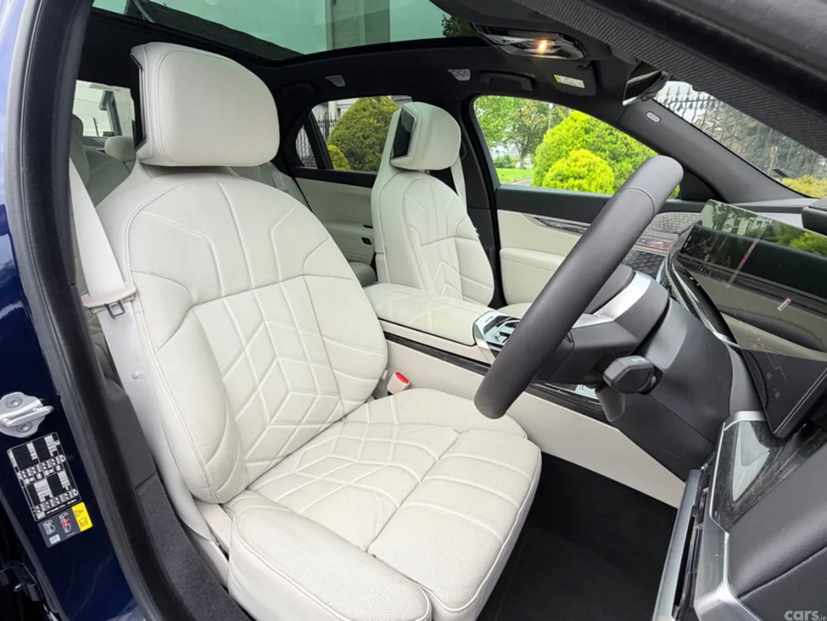 BMW i7 Saloon, Electric, 2026, Blue