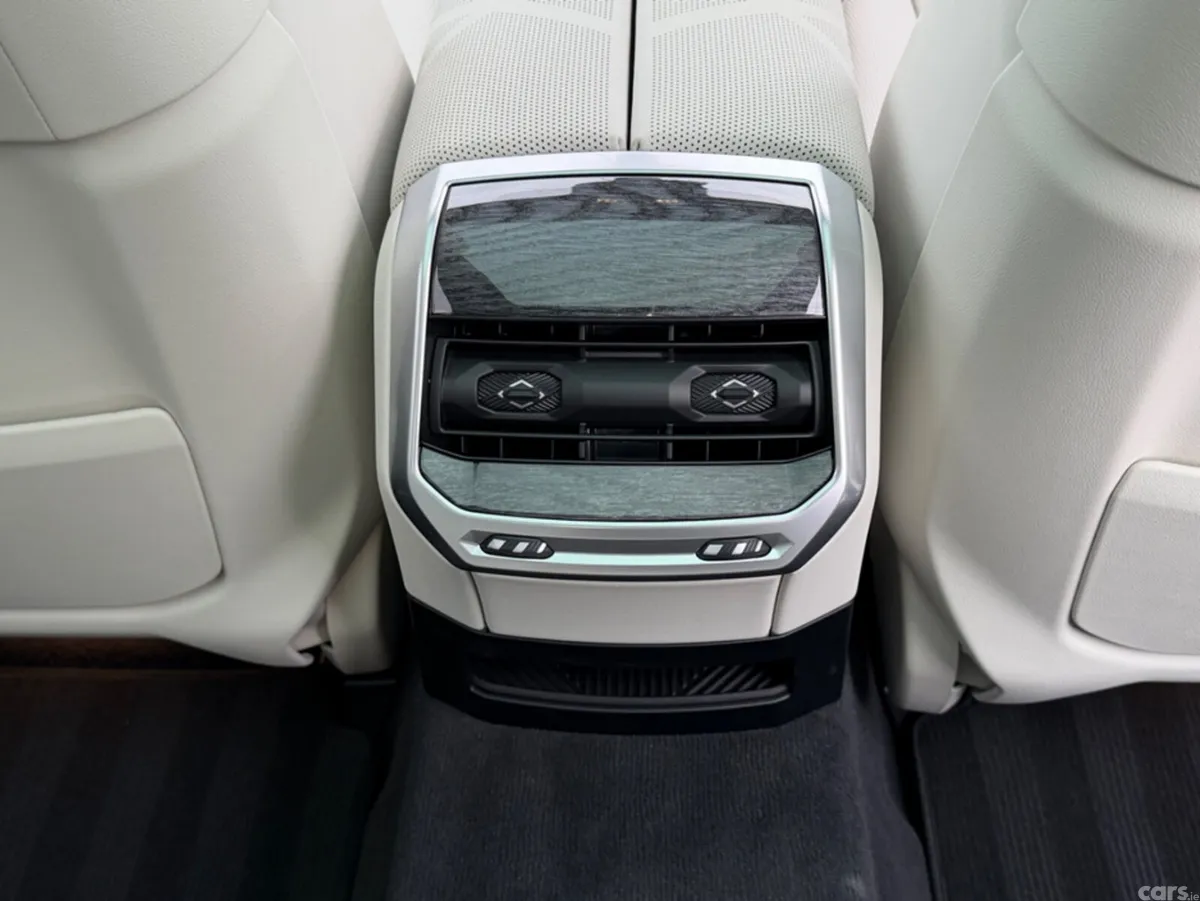BMW i7 Saloon, Electric, 2026, Blue