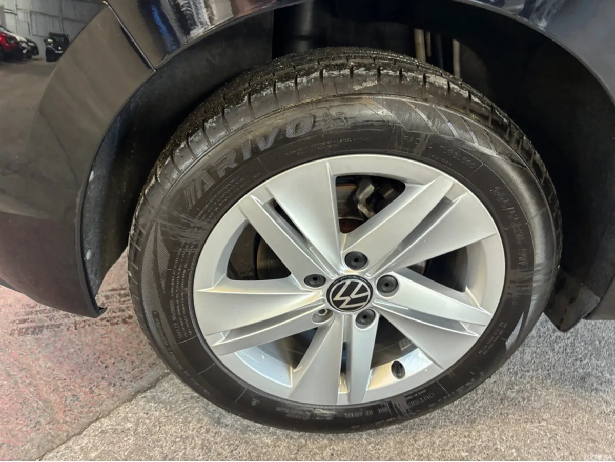 Volkswagen Golf Estate, Petrol Hybrid, 2023, Black