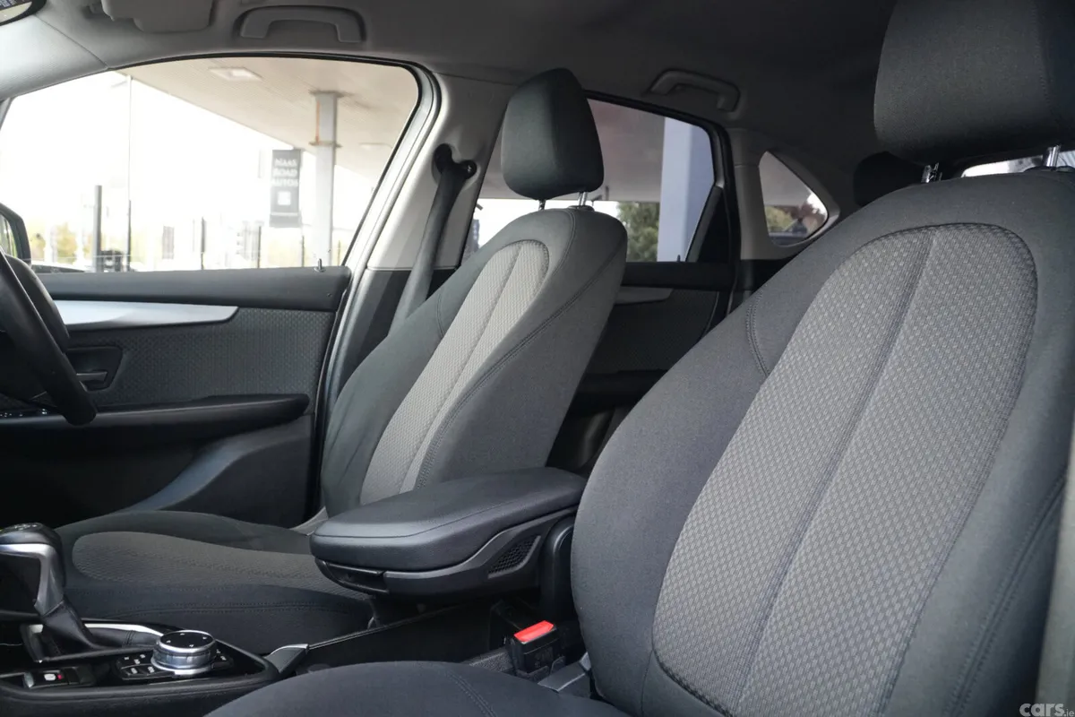 BMW 2-Series Hatchback, Petrol, 2016, Silver