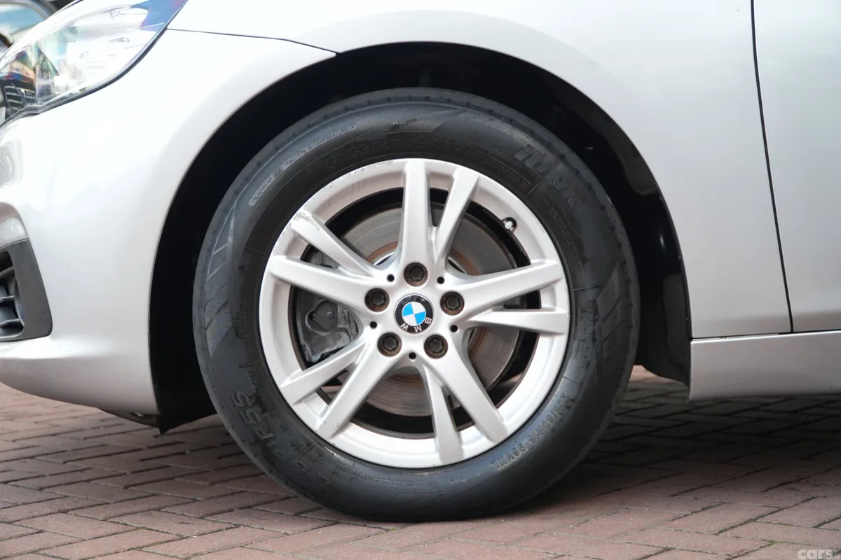 BMW 2-Series Hatchback, Petrol, 2016, Silver