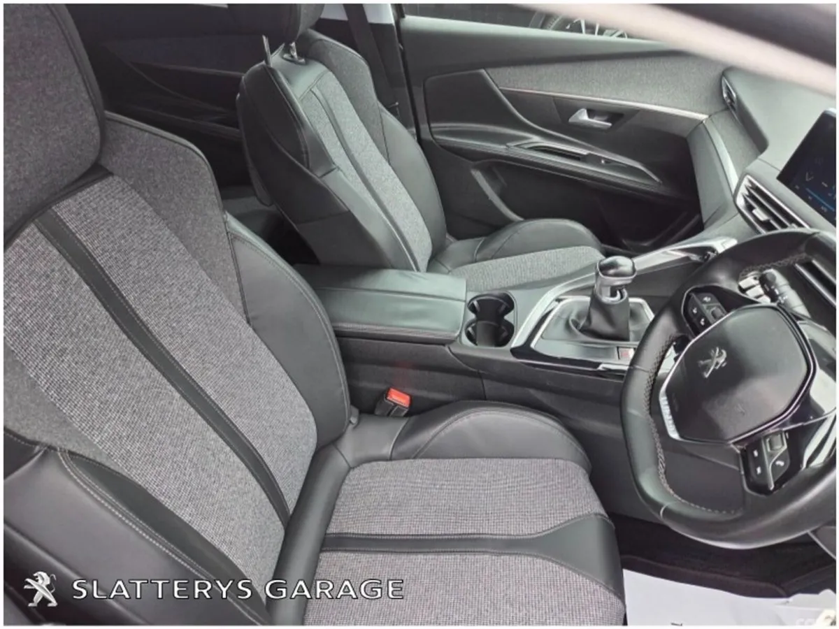 Peugeot 5008 SUV, Diesel, 2017, Grey