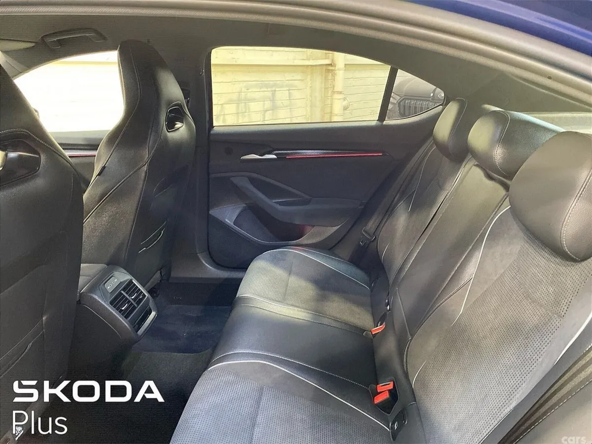 Skoda Superb Saloon, Diesel, 2026, Blue