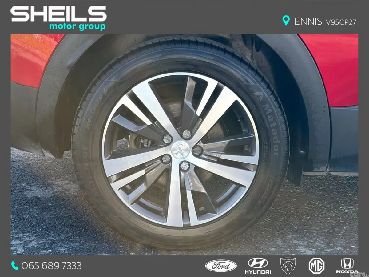 Peugeot 3008 MPV, Petrol, 2021, Red