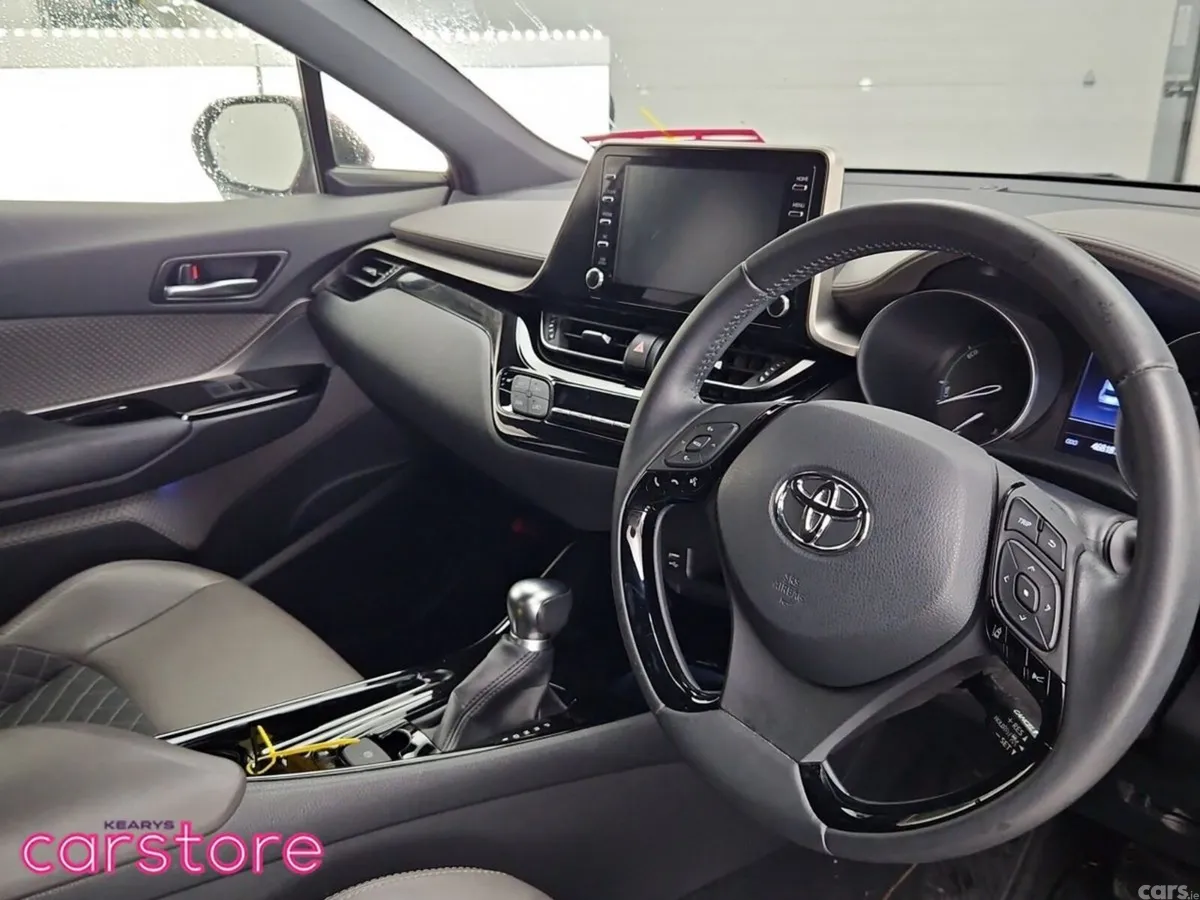 Toyota C-HR SUV, Petrol Hybrid, 2020, Red