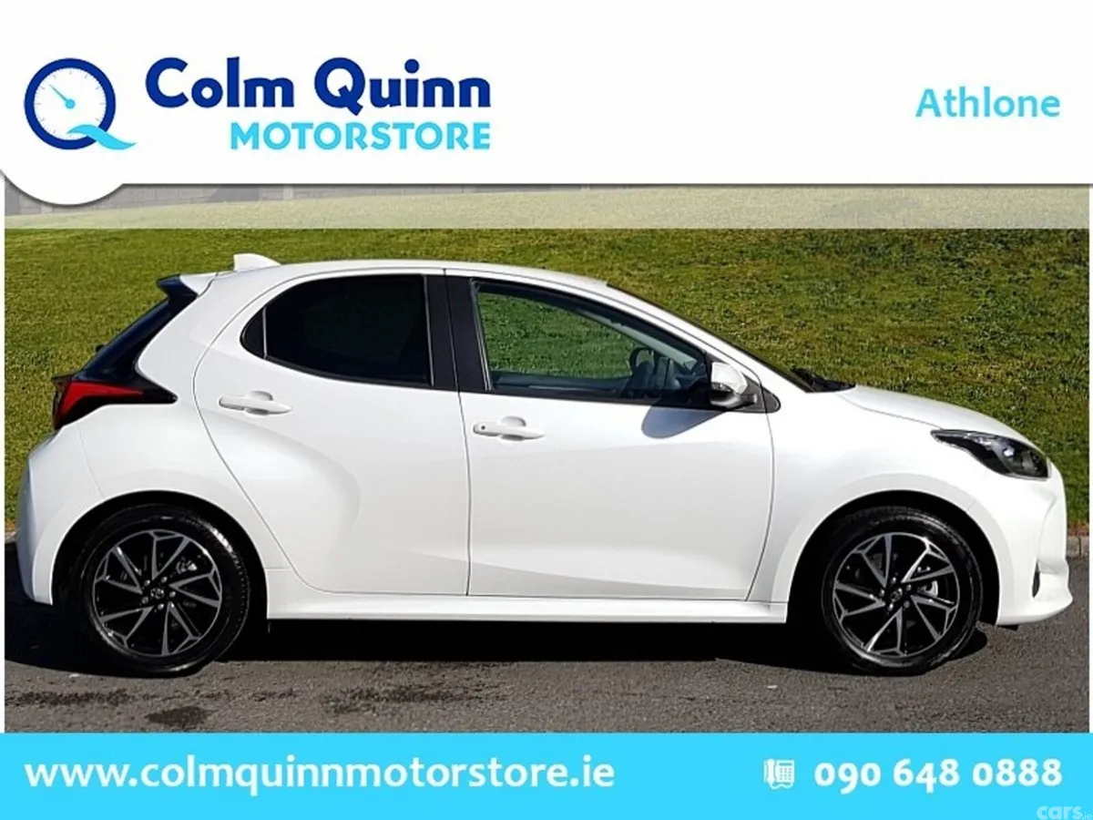 Toyota Yaris Hatchback, Petrol Hybrid, 2024, White