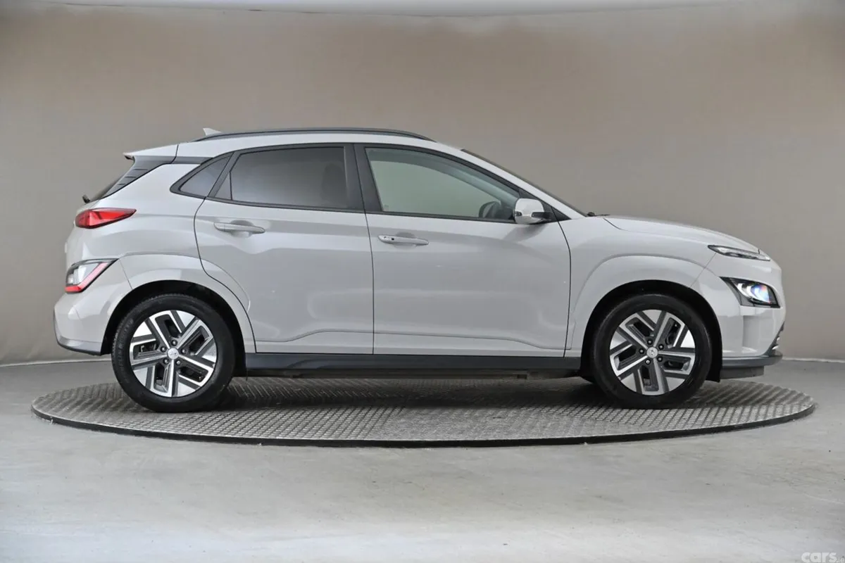 Hyundai KONA SUV, Electric, 2023, Grey