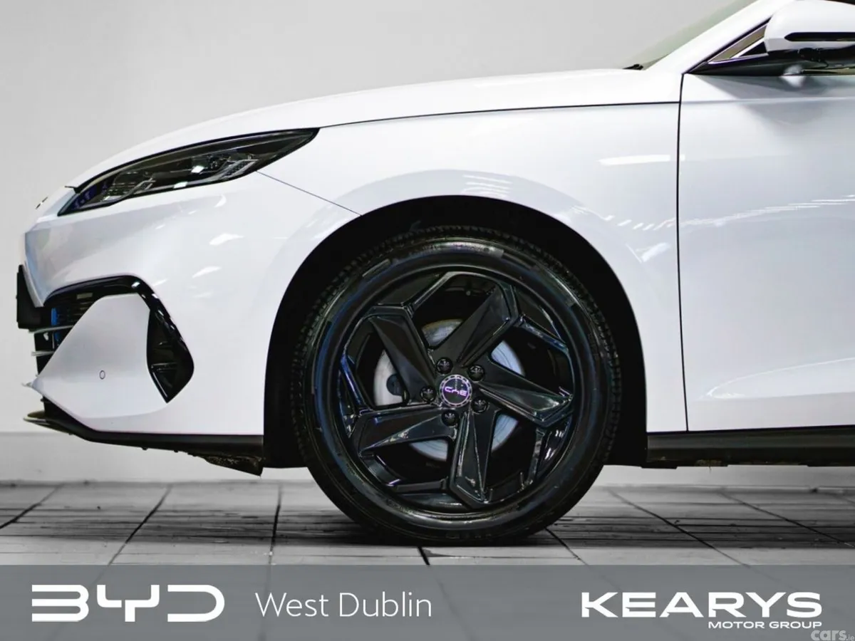BYD Seal 6 Saloon, Petrol Plug-in Hybrid, 2026, White