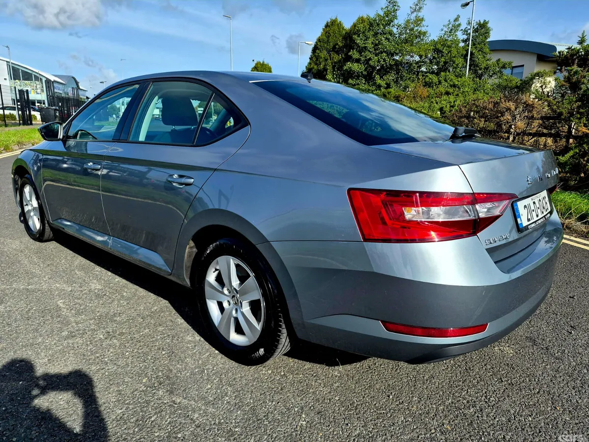 Skoda Superb Saloon, Diesel, 2021, Grey