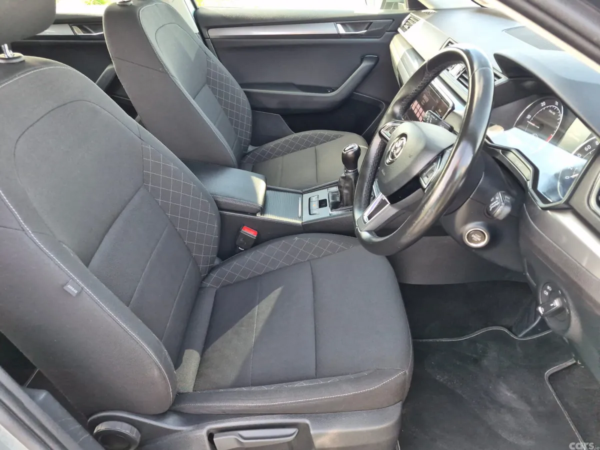 Skoda Superb Saloon, Diesel, 2021, Grey