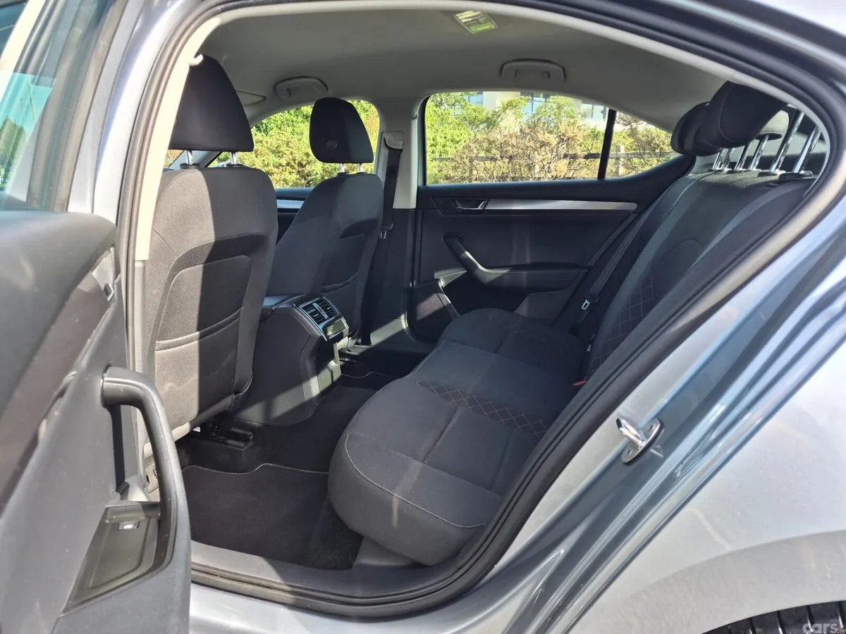 Skoda Superb Saloon, Diesel, 2021, Grey