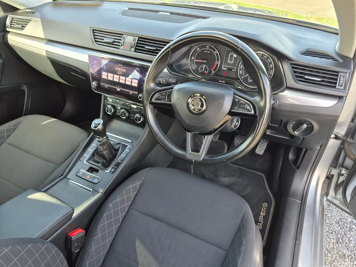 Skoda Superb Saloon, Diesel, 2021, Grey
